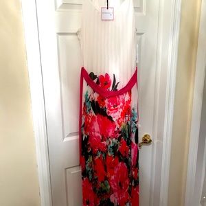 Maxi pleated white dress